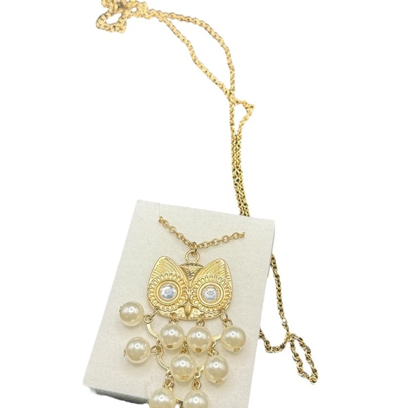 EUC Elegant Gold Owl Pendant Necklace - Picture 2 of 6